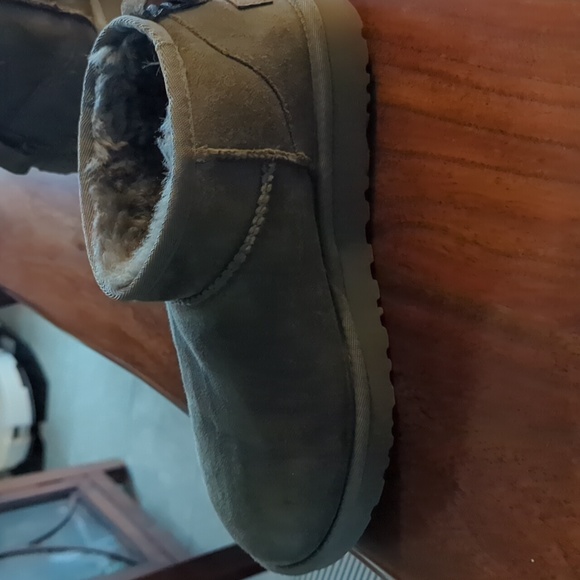 UGG Classic Ultra Mini - Picture 3 of 11